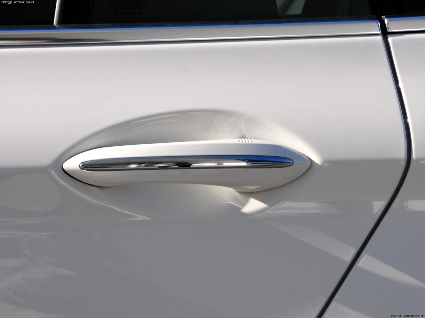 Komfort-Türgriff für BMW 5er und 7er Serie F01 F02 F06 F10 520d 520i 525d 528i 530d 530i 51217231931 – Detail 5