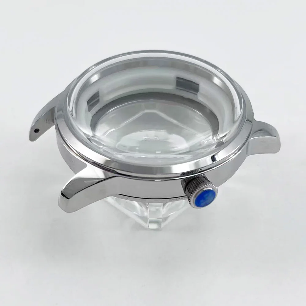 A 40.5mm silver case with a bubble-shaped crystal, a waterproof case is compatible with the NH35/NH36/NH38 series movements.