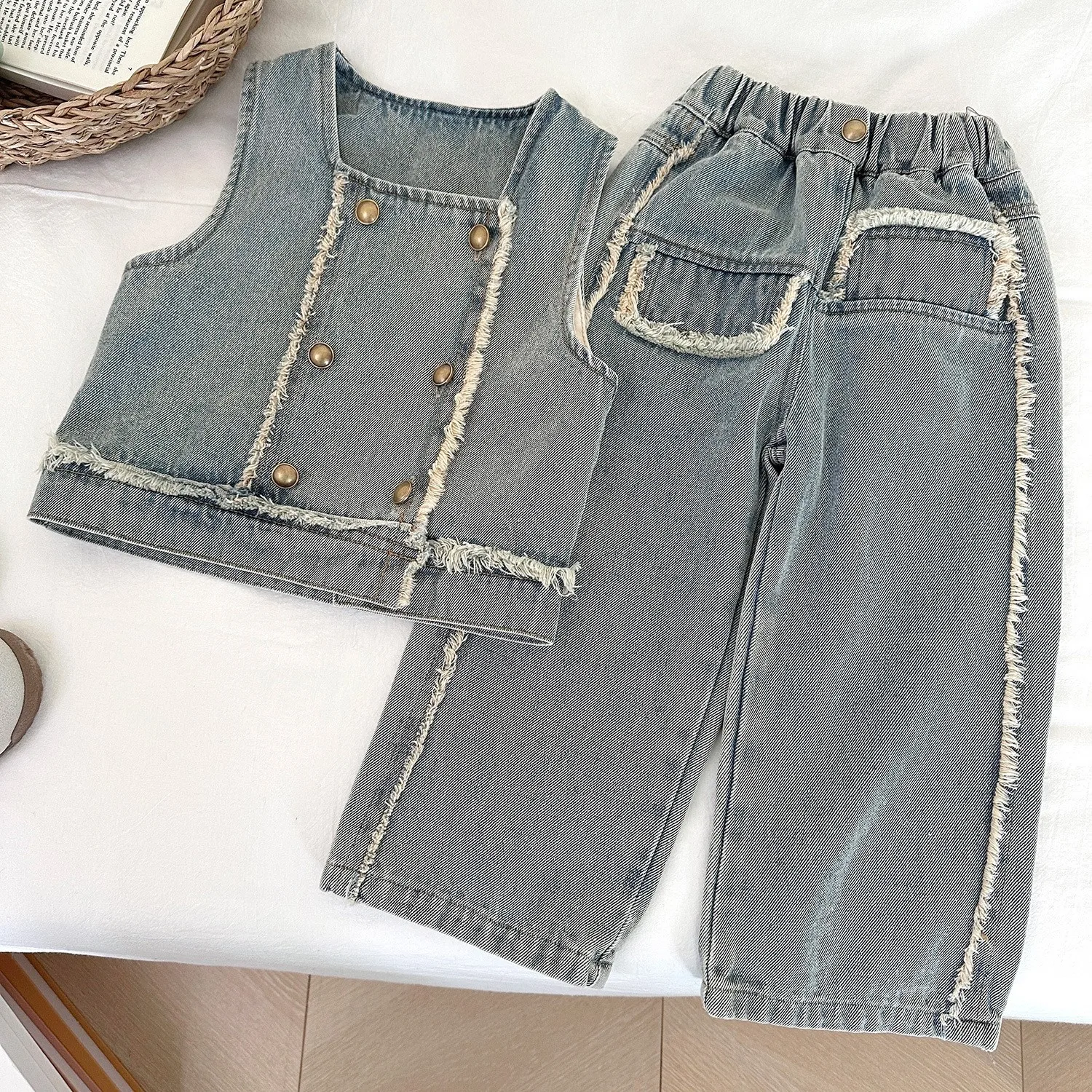 2025 New Set Autumn Girls Cowboy Vest Wide Leg Pants Bubble Sleeve Shirt Fashion Cute Versatile Korean Three Piece Set