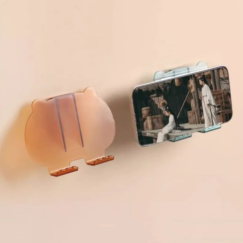 

Набор из 4 держателей для телефона: настенные, без сверления, для кухни и ванной, подставка для телефона под телевизор, самоклеящиеся, для зарядки у кровати