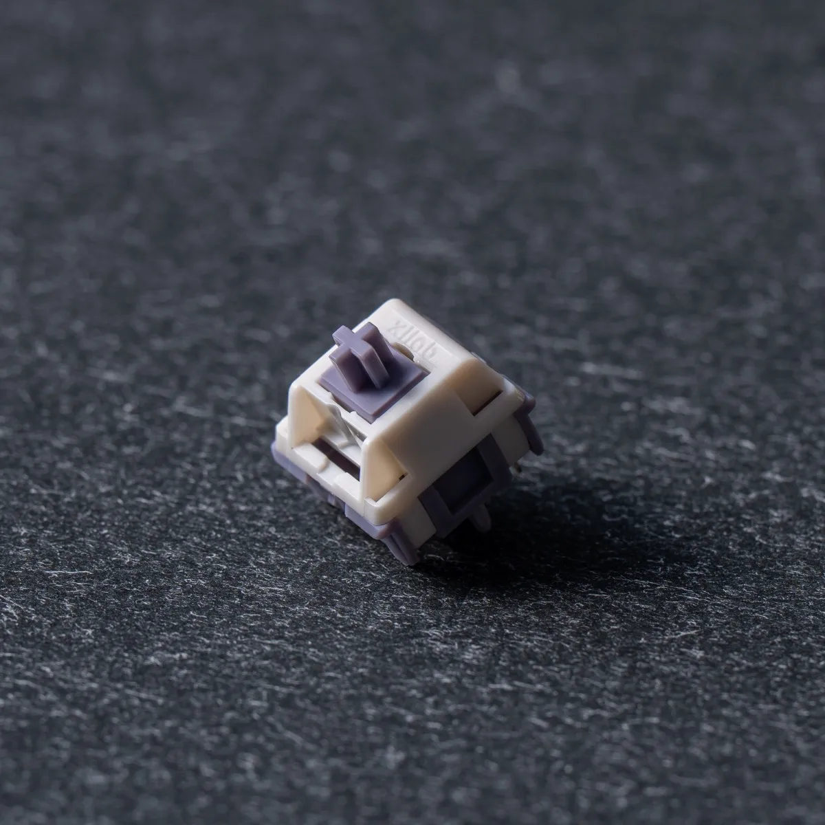 

Yamatake Switch Tactile 40g Pre-Lubed 5 Pins Hot Swap Pom Stem HMX Switches For Mx Mechanical Gaming Keyboard 기계식 키보드 축