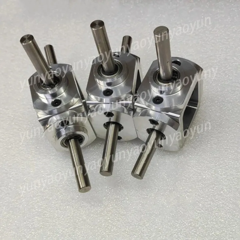 T-type Cross Commutator Right Angle Drive 1 Meter Specification 20 Tooth Bevel Gear Box, Output Shaft Diameter 8 Mm, Load 20 Kg