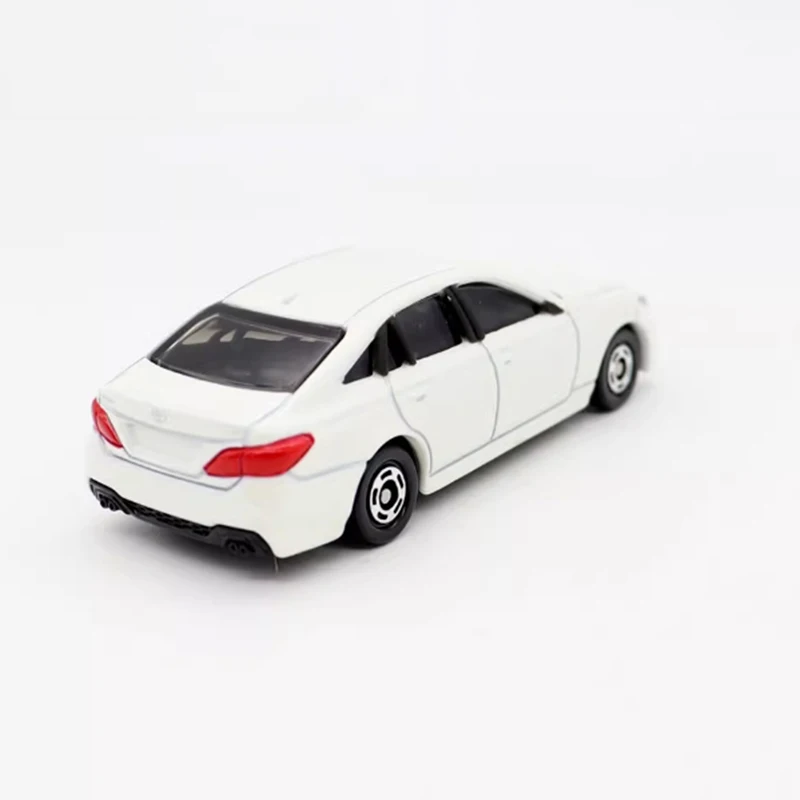 TOMY 1/66 스케일 TYT 크라운 합금 시뮬레이션 금속 자동차 모델 정적 컬렉션 장식 휴일 선물 장난감 클래식 기념품 선물