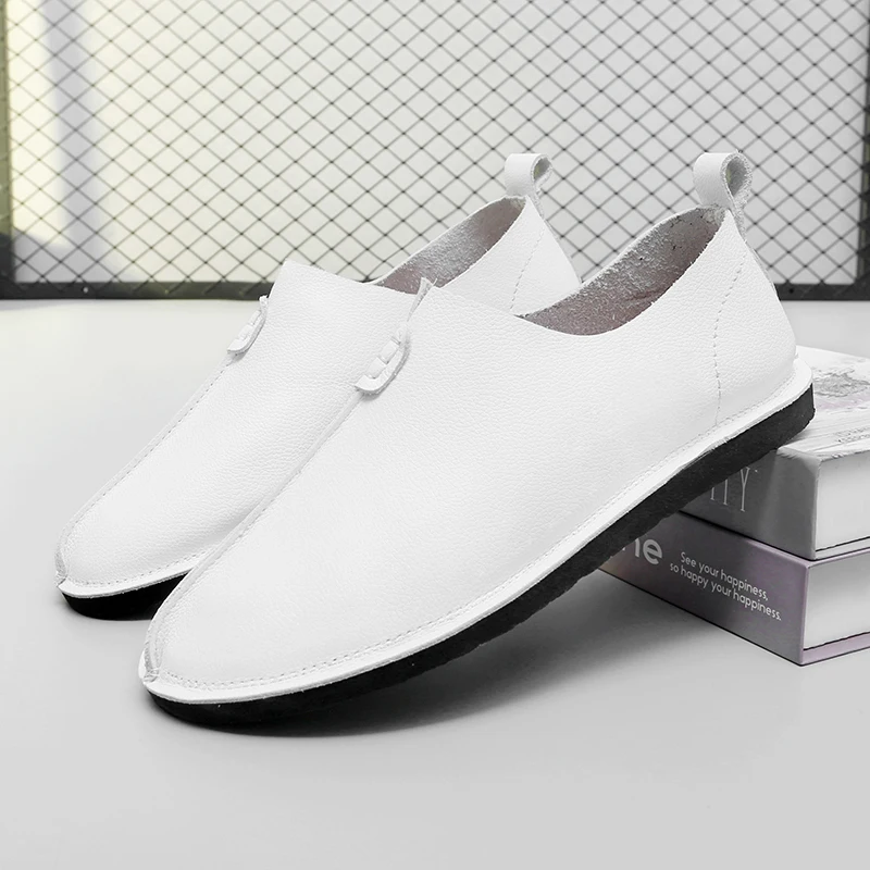 

The New Flat Bottomed Men Loafers Are Lightweight Comfortable High-end Personalized Fashionable Suitable for Lazy Young Drivers