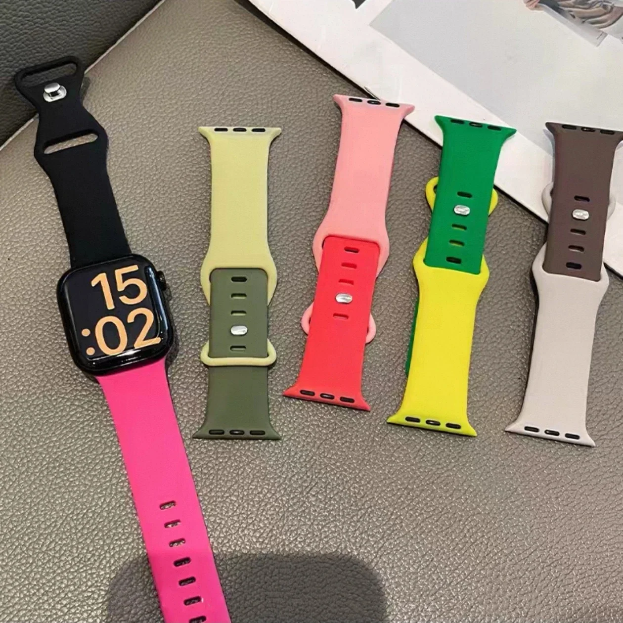 Advanced Double Color Silicone Strap For Apple Watch band women Series 10/9/8/7/6/5/4/3 38mm 40mm 41mm 42mm 44mm 45mm 46mm 49mm