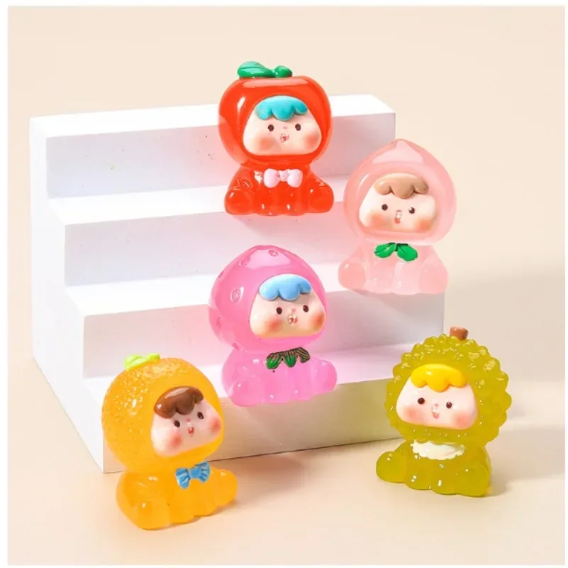 20/1PCS Mini Luminous Statue Fruit Cubs Ornaments Resin Fruits Strawberry Orange Peach Micro Landscape Car Desktop Decoration