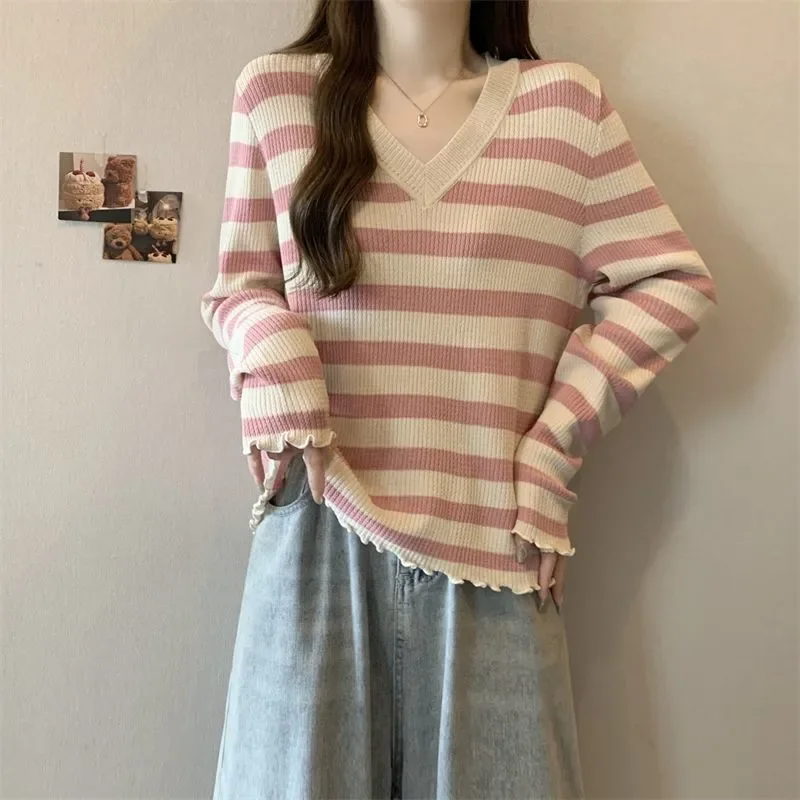 Fashionable Women's Black Ears with V-neck Striped Long-sleeved Versatile Top Autumn and Winter Inner Base Shirt