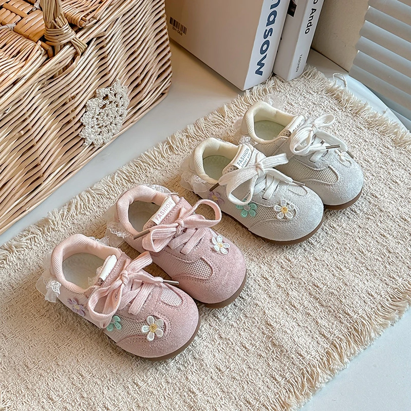 

Girls Tennis Shoes Breathable Back Lace Kids Sports Shoes Soft Sole 2026 Brand New Children Casual Shoes Comfortable Non-slip