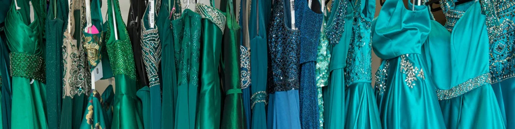 Toofan Einfache kurze Brautkleider, maßgeschneidert, breite Träger, Satin, Falten, Mantel, Brautparty-Kleider über dem Knie, Mini-Damenbekleidung – Detail 17