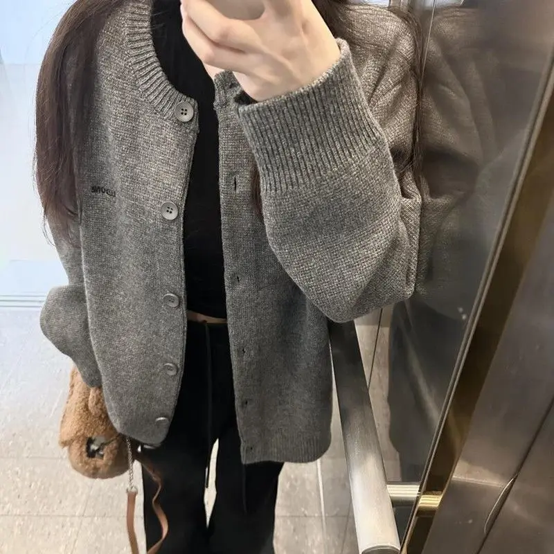 

Усовершенствованный свитер с вышивкой букв, женский осенне-зимний свободный утолщенный ленивый вязаный кардиган