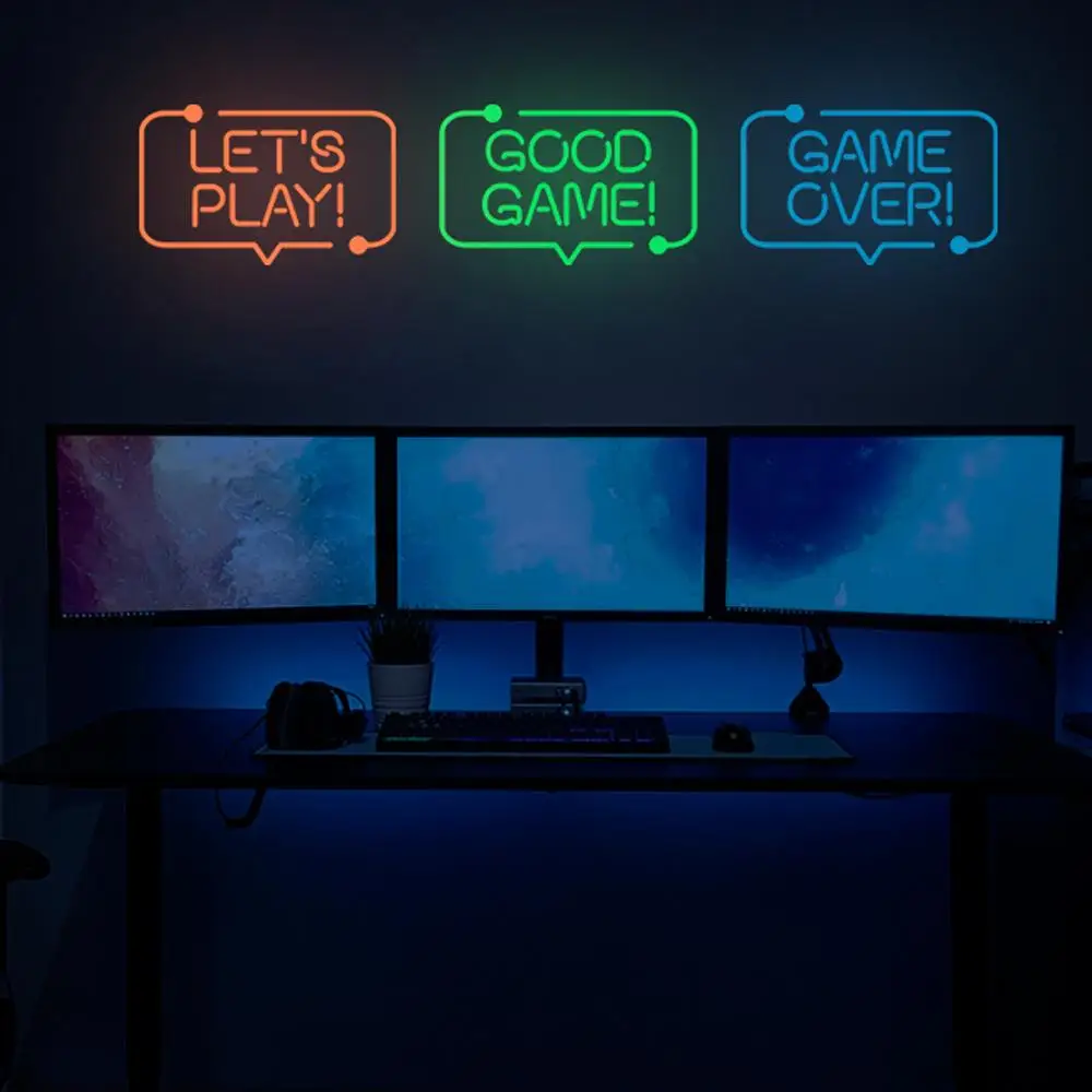 クリエイティブな暗闇で光るゲームナイトデカール、子供部屋やインターネットカフェ用の自己粘着性蛍光ウォールステッカー