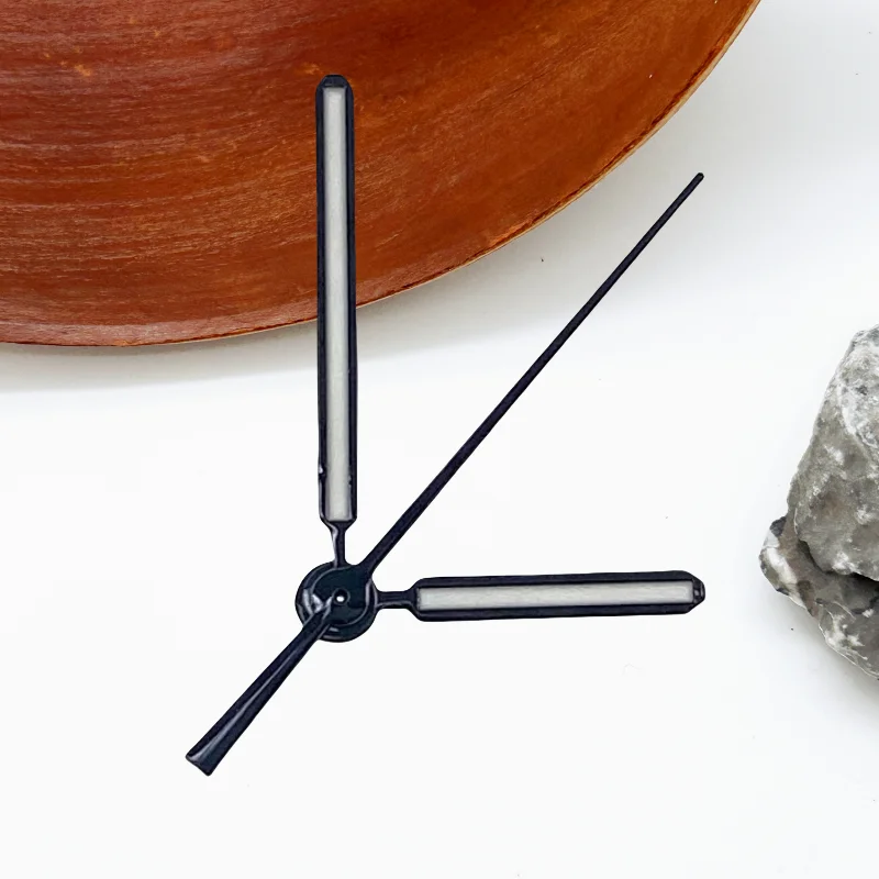 Penunjuk Jam Tangan Modifikasi Kelas Atas 9*13.5*13.5Mm 3Pin Jarum Jam Tangan Bercahaya Hijau Set untuk Gerakan Oak Seko NH35/NH36/4R/7S