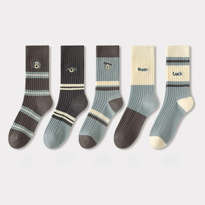 

1/5 пар милых впитывающих пот дышащих носков средней длины с вышивкой, весенне-осенние модные универсальные повседневные хлопковые носки