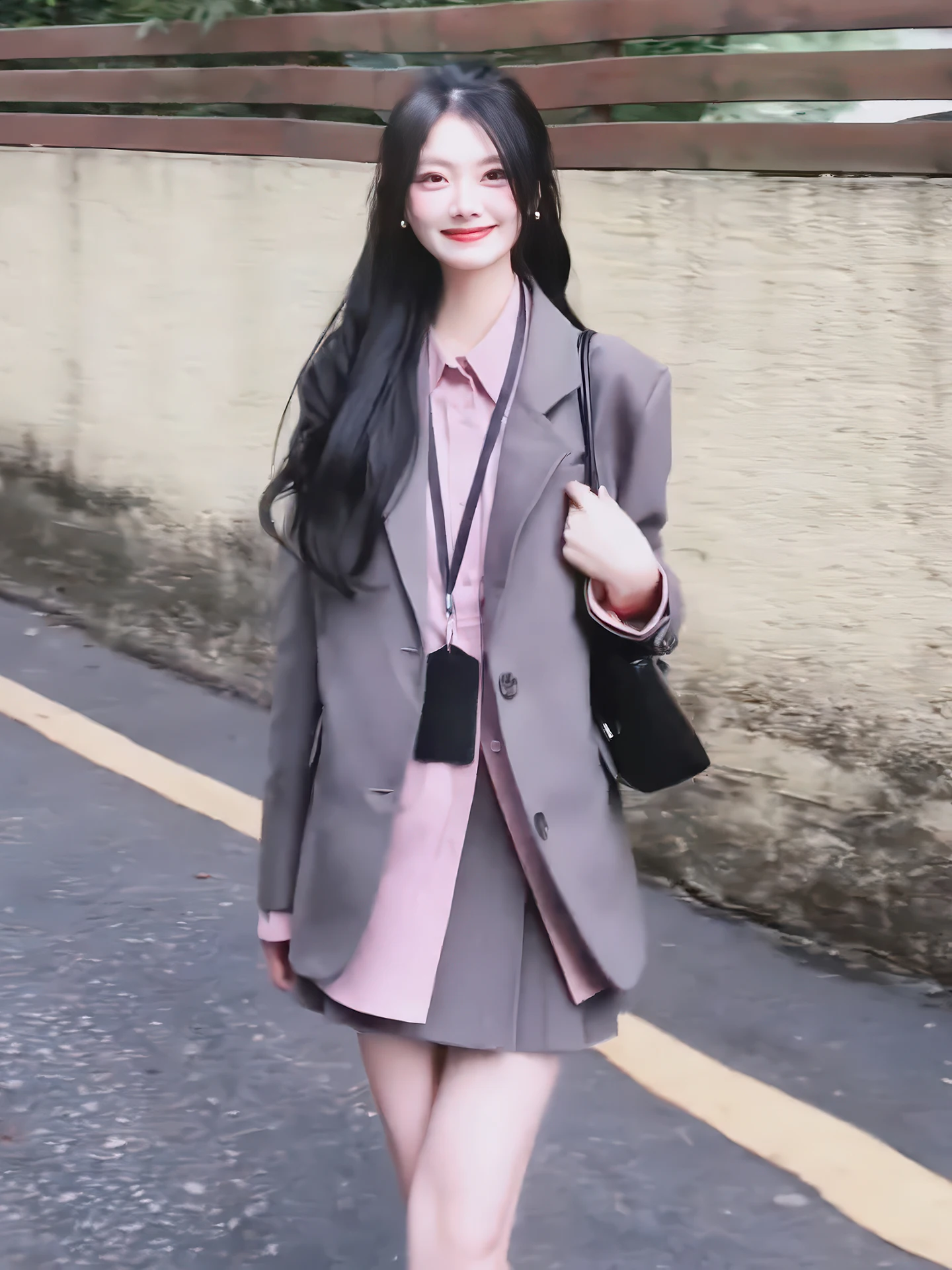 

Осень 2023, женский костюм для колледжа, Jaet irt, плиссированная юбка, комплект из футболки, утягивающий антивозрастной ансамбль Faion