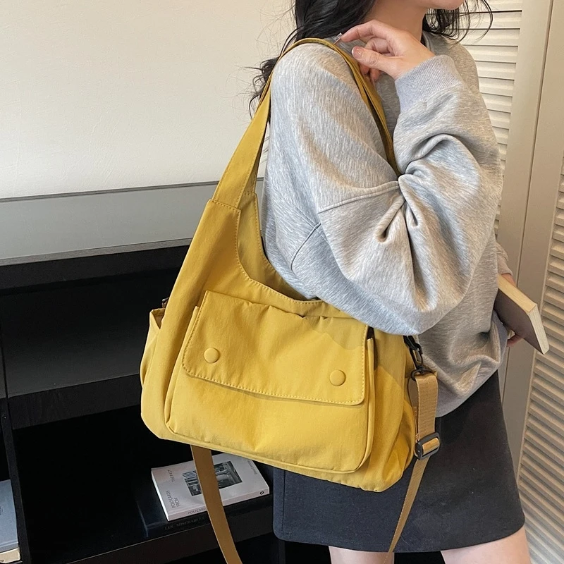 

New Korean Style Women's Crossbody Bag Simple Versatile Commuter Tote Large Capacity Travel Storage Shoulder Bag