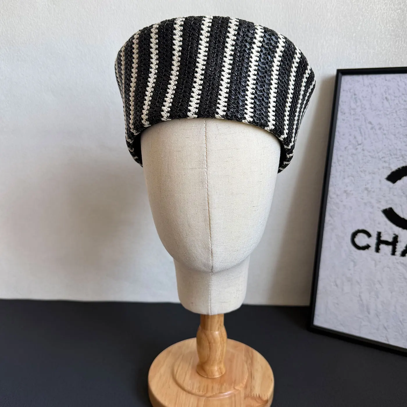 2026 Fashion Striped Cowboy Pillbox Hat Women's Brimless Hat Spring And Summer Designer Berets Fadora Hat For Woman Luxury Hats