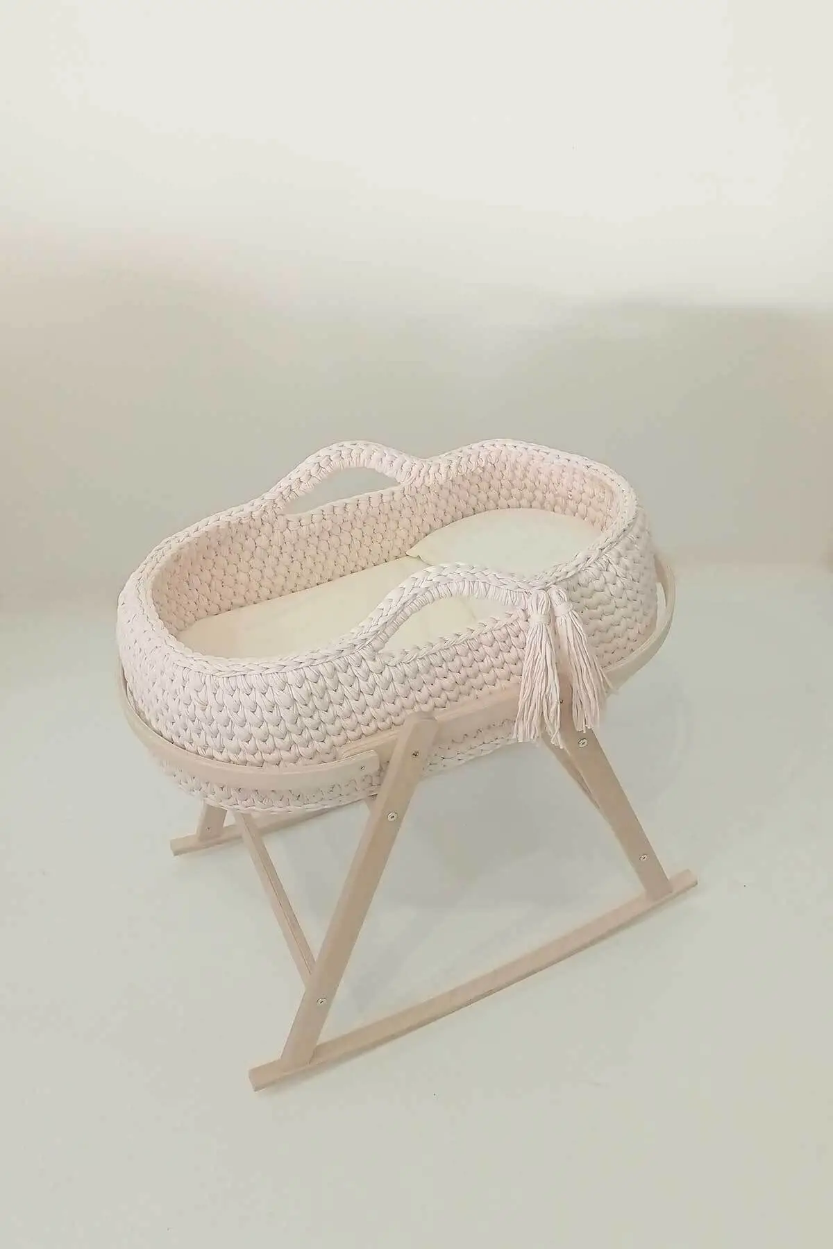 Standing Portable Mesh Stroller Crib-Powder Pink crib