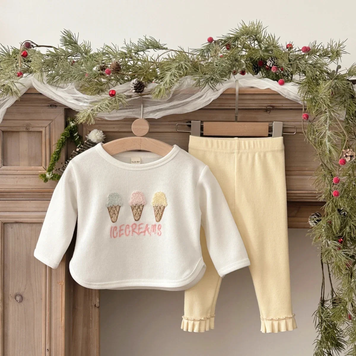 

Three Sweet Tube Patchwork Pullover+cuffed Pants 2Pcs Spring Autumn New Style For 0-3 Year Old Girls, Comfortable Sweet Cute