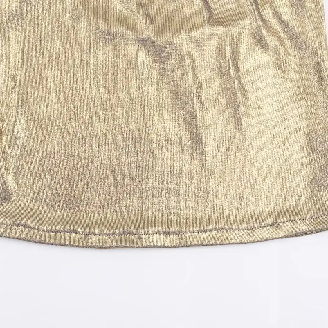 DiYiG WOMAN 2025 شتاء جديد موضة معدنية اللون ثنيات طوق علوي أنيق عارية الذراعين سليم سترة دون أكمام Mujer