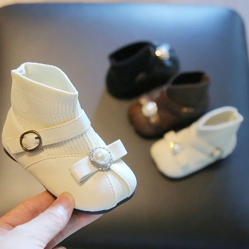 

Зимние детские ботинки, новинка 2024, брендовые бархатные сапоги для девочек, модные нескользящие теплые универсальные дышащие осенние полусапожки принцессы для девочек