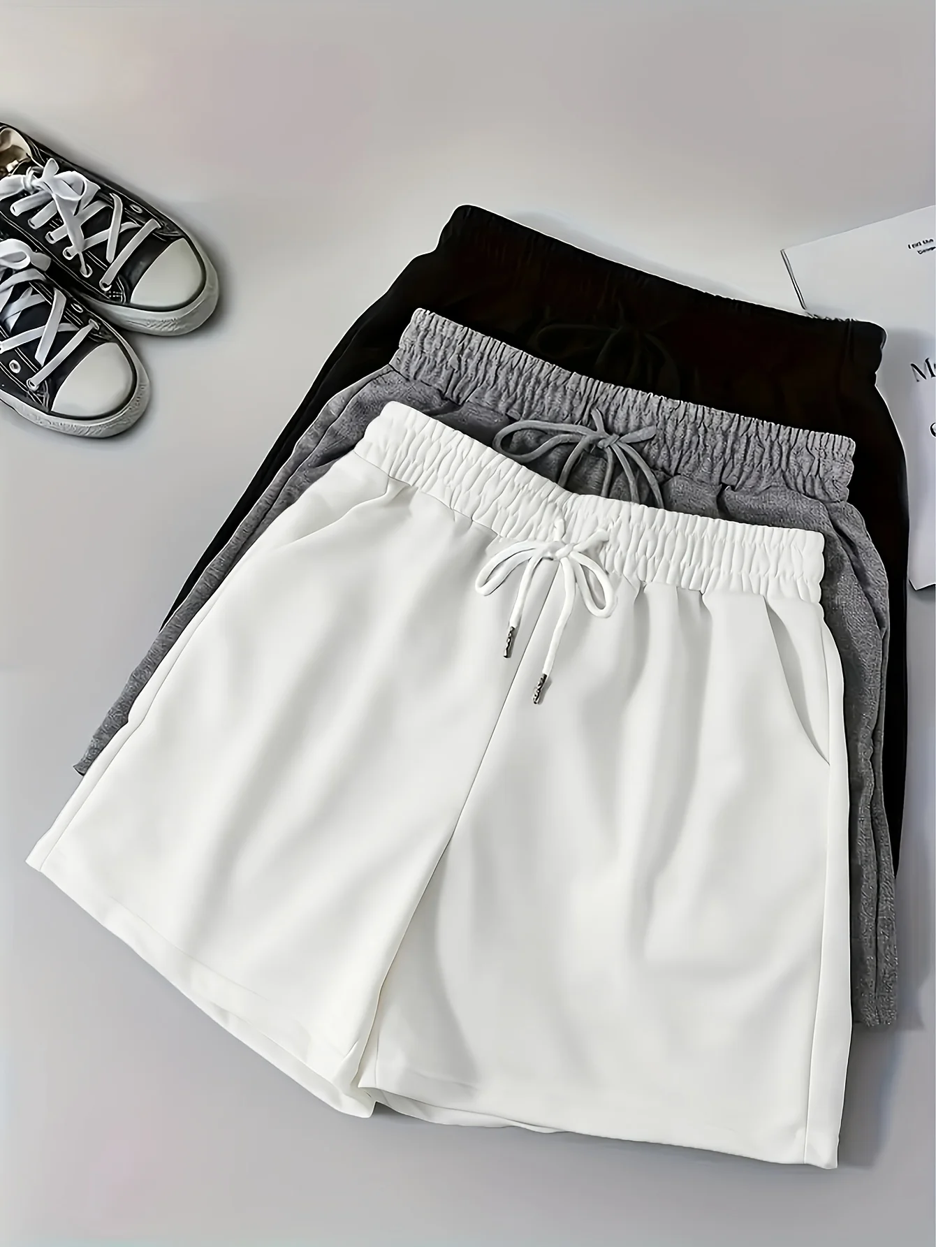 

Women's Casual Shorts with Drawstring Waist, Double Pockets, Solid Color, Loose Fit, Suitable for Both Men and Women in Summer