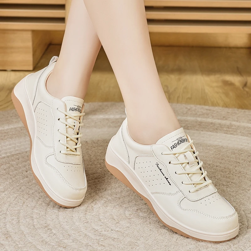 

Весенние и осенние женские кеды больших размеров, белые, дышащие, повседневные, на мягкой подошве.