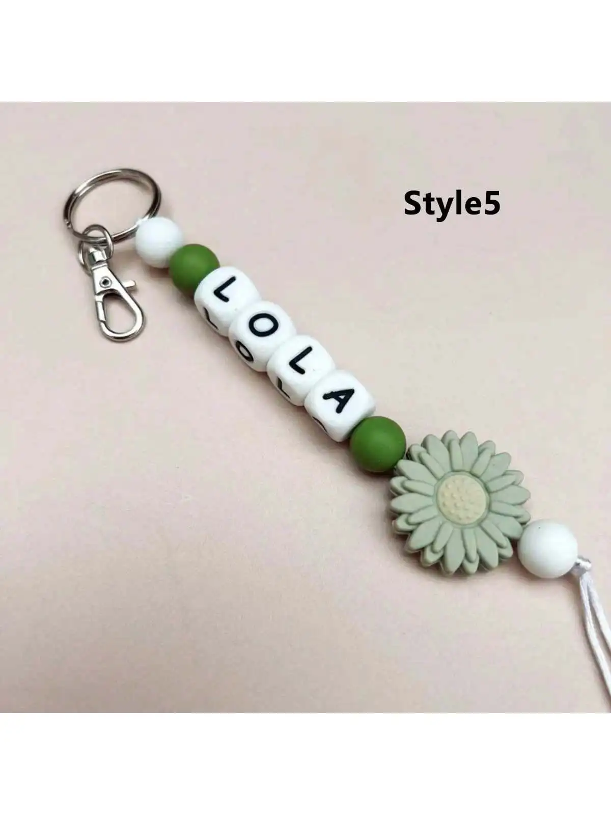 Personalized Daisy Keychain, Custom Name Gift for Friends