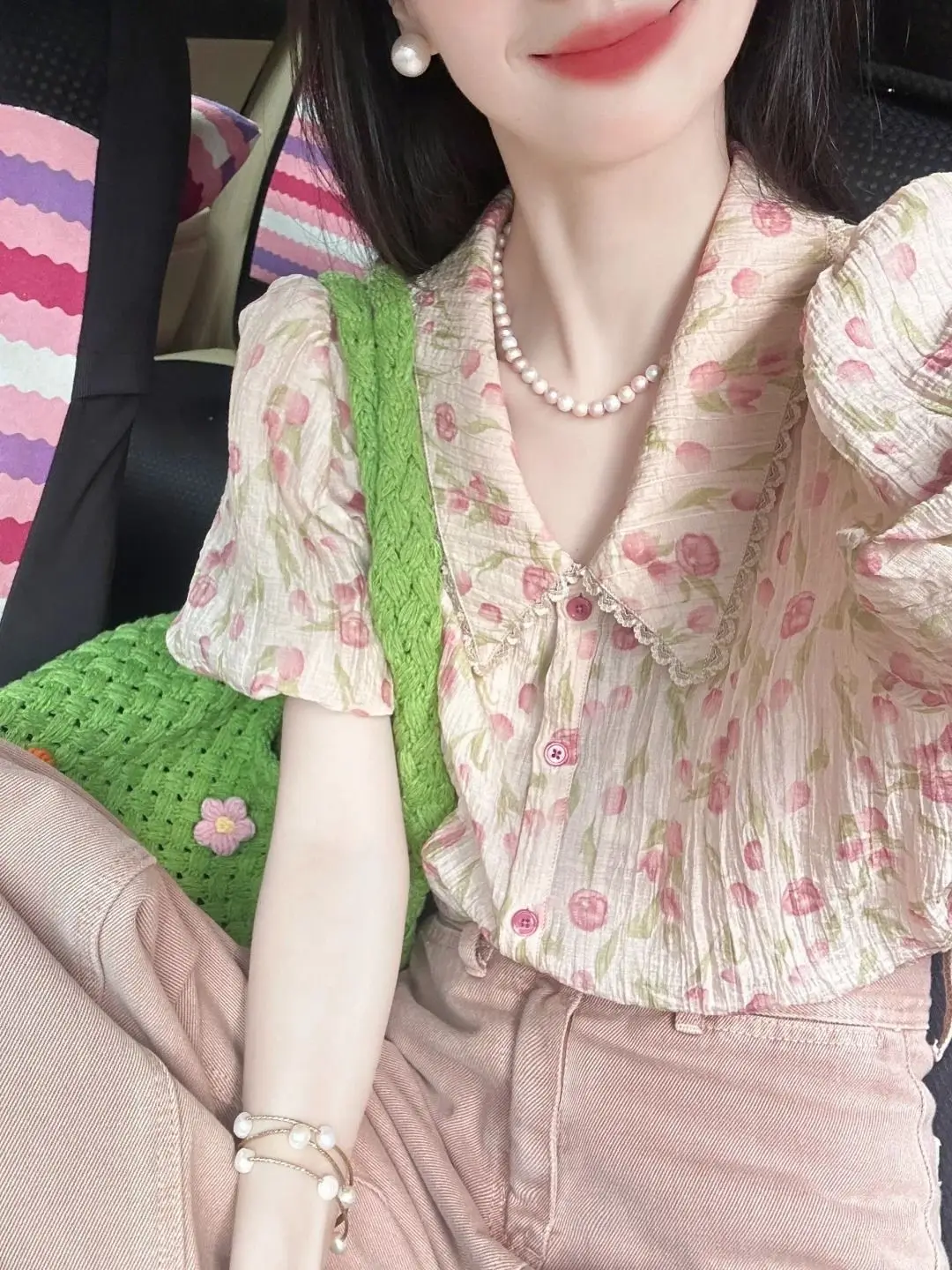 

Розовый тюльпан с цветочным принтом кукольный воротник с короткими рукавами кукольная рубашка топ женская летняя милая шикарная маленькая рубашка с объемными рукавами