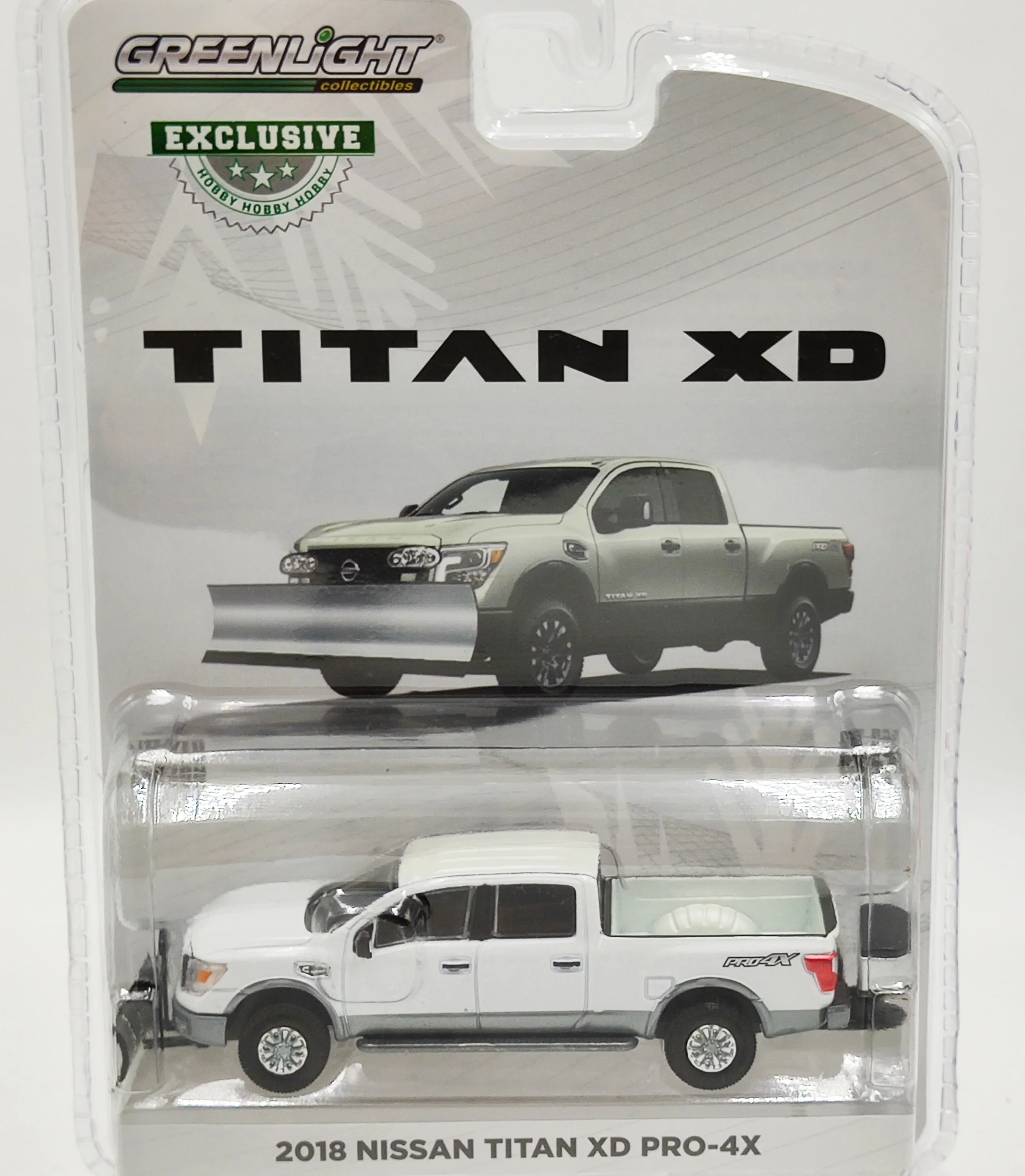 

1: 64 2018 Nissan Titan XD Pro-4X Nissan Bulldozer Truck Alloy car model collection gift ornaments