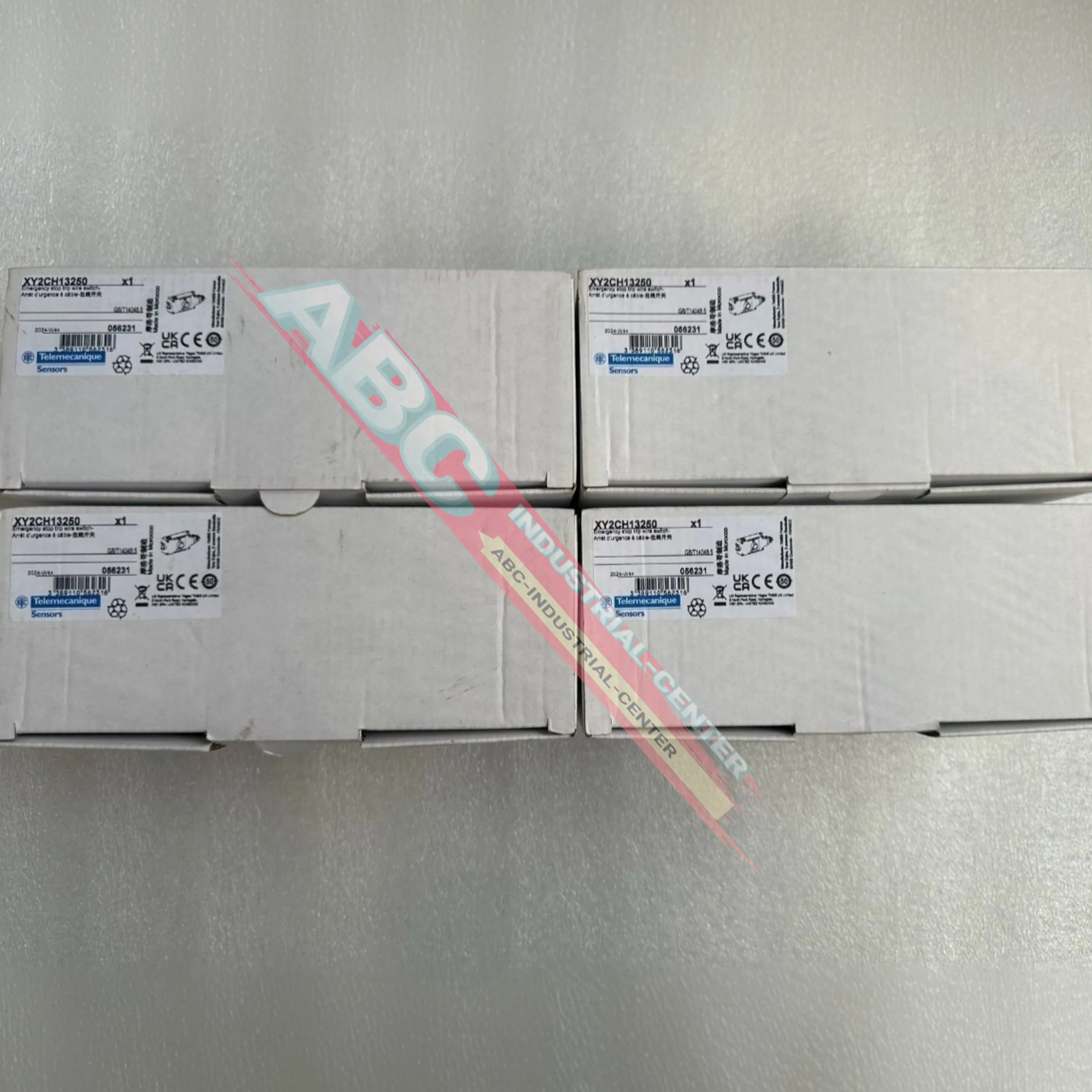 

Новый оригинальный XY2CH13250 1NO1NC XY2CH13270 2NC выключатель аварийной остановки со шнуром