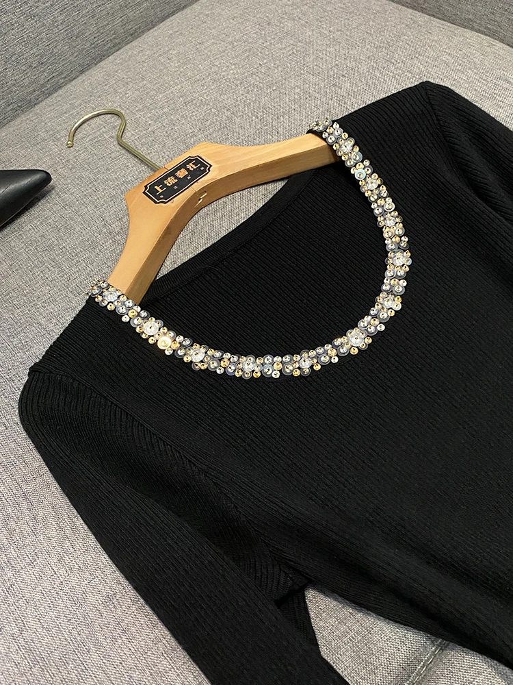 Vestido E de Malha com Decote Redondo, Ajuste Slim, Bordado Pesado com Design Floral e Contas, Sensação Fena para ...