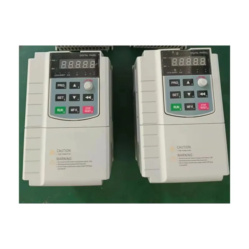 قوة صغيرة عالية Mppt 1hp 2hp 3hp 5hp 10hp 220V 380V محرك جميع أنواع مضخة المياه عاكس المضخة الشمسية