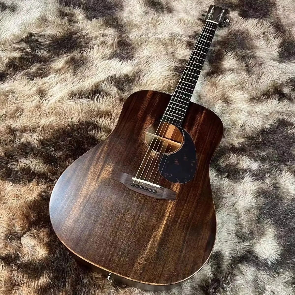 

Classic Distressed Manhogany Full-Solid 41-Inch Guitar with Manhogany Neck Material