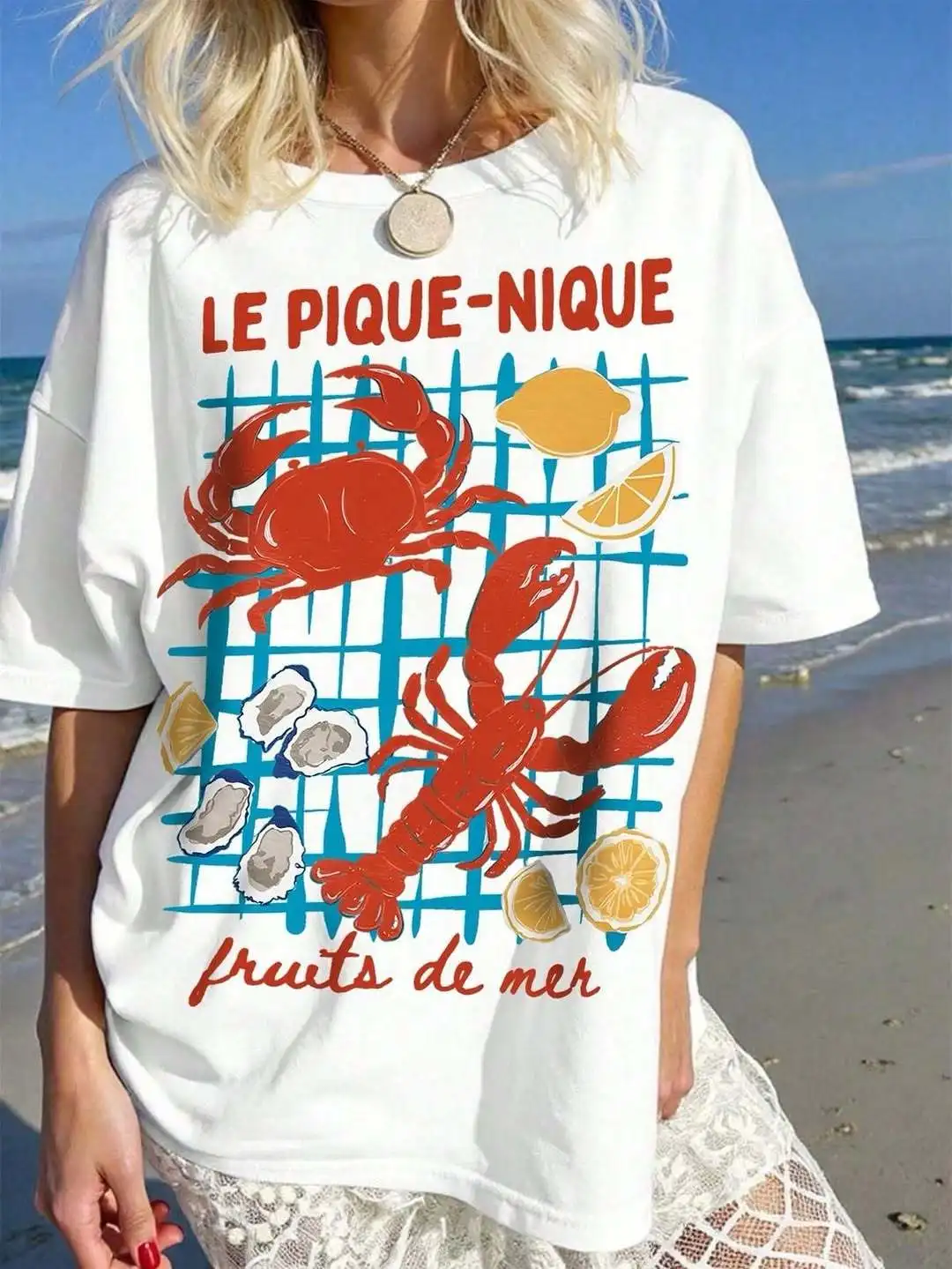 Trendy French Seafood Graphic T-Shirt Women, Crab Lobster Oyster Print Summer Beach Casual Tee, Retro Fruits De Mer Picnic Top