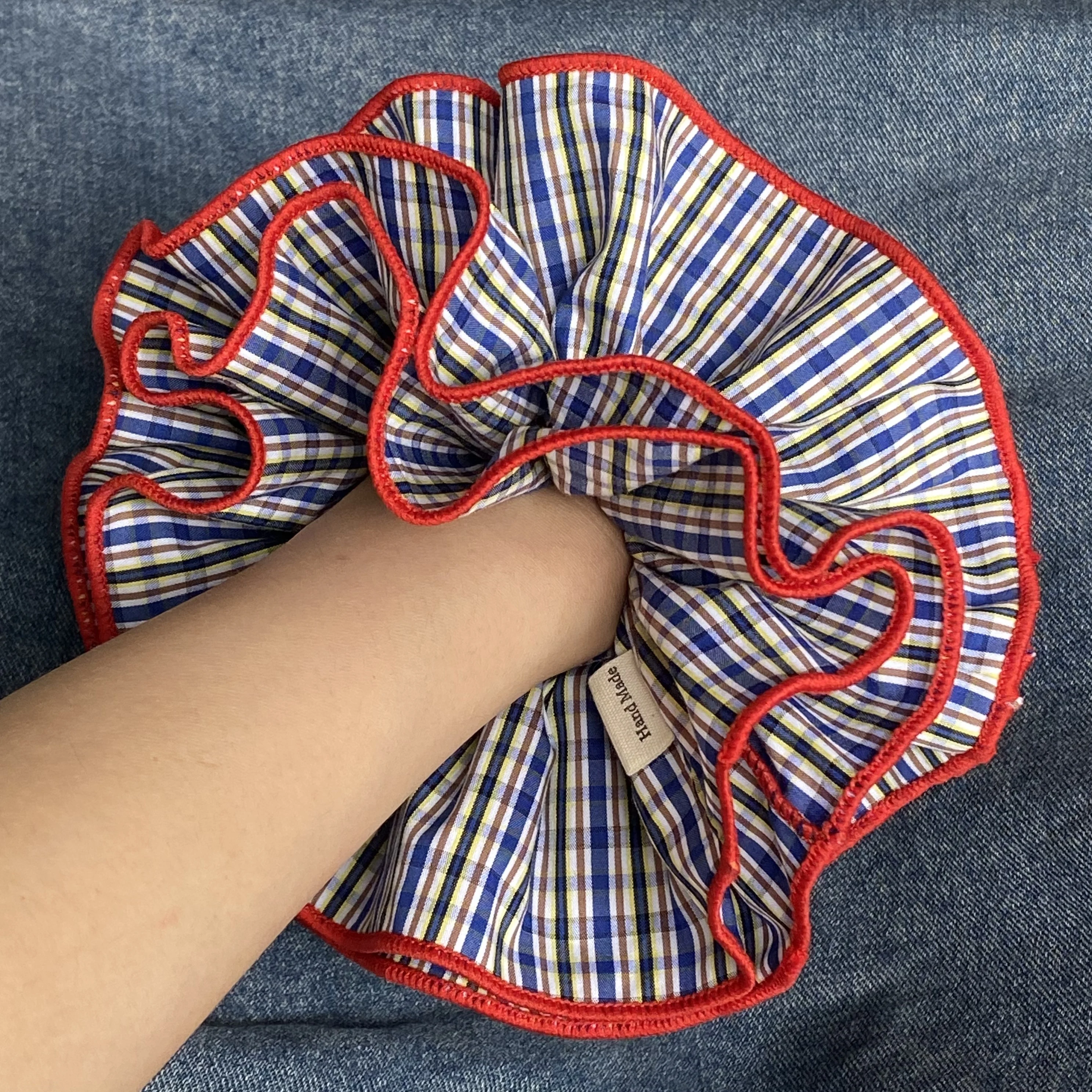 1개의 절묘한 수제 모자: 패셔너블한 자외선 차단 및 세련된 데일리웨어를 위한 독특한 디자인