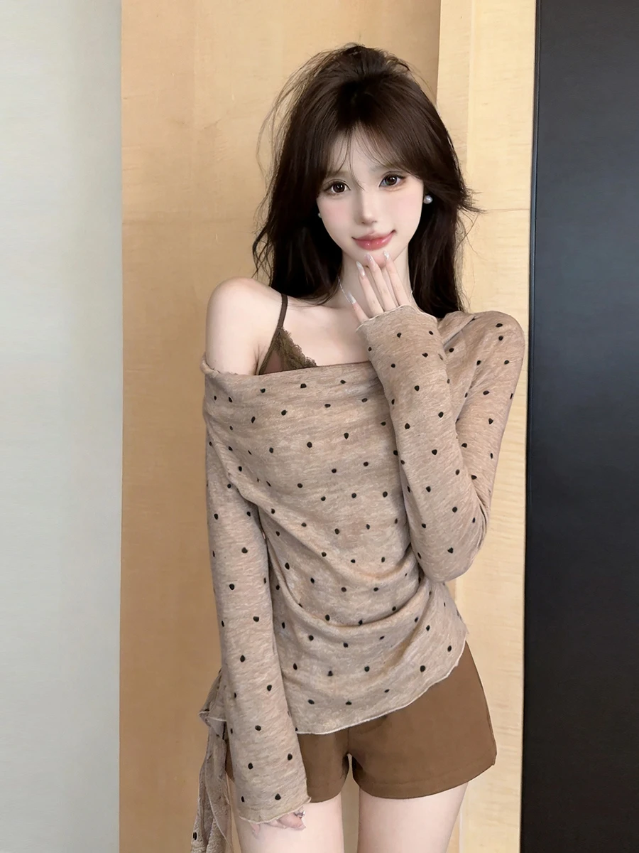Retro Spicy Girl Lace Shoulder Heart Long Sleeve T-Shirt Women's Irregular Design Casual Standard Fit Autumn Fashion Top