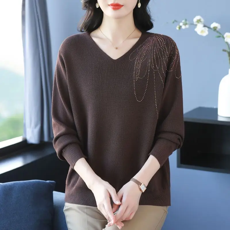 

New Spring and Autumn Sweater Fashionable V-neck Long-sleeved Sweater Large Size Loose Top for Women Thin Bottoming