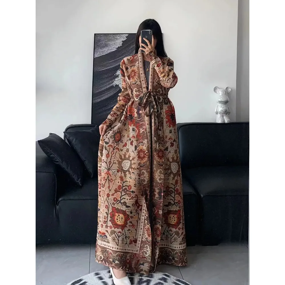 Pleats Pleated 2024 Summer New Retro Printed Long Sleeved Coat 57-inch Women's High Quality Dress Windbreaker Mit Langer Robe