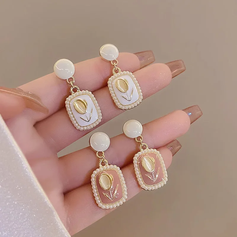 Korean New Exquisite Tulip Flower Drop Earrings Fashion Temperament Versatile Simple Earrings White Opal Elegant Women Jewelry