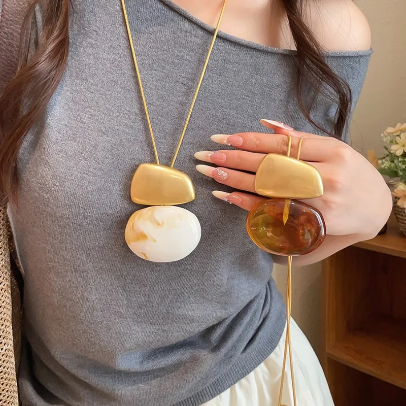 Minar Korean Fashion Double Color Blending and Shading Geometrical Resin Pendant Necklaces for Women Gold Snake Chain Chokers