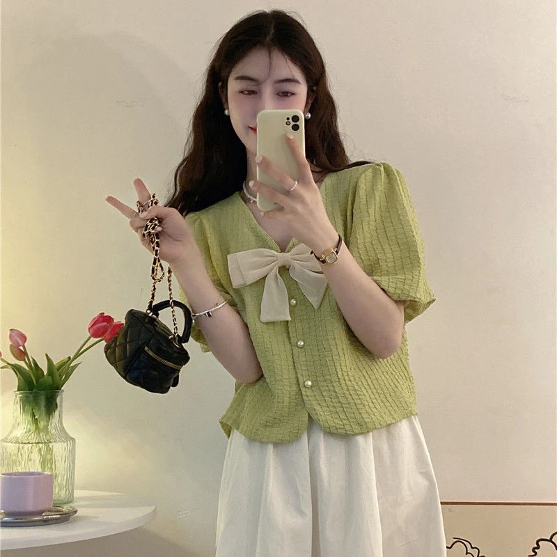 

Женские летние блузки с V-образным вырезом и бантом, милые повседневные блузы в девичьем стиле, универсальные праздничные шикарные блузы в корейском стиле с пышными рукавами, модная одежда