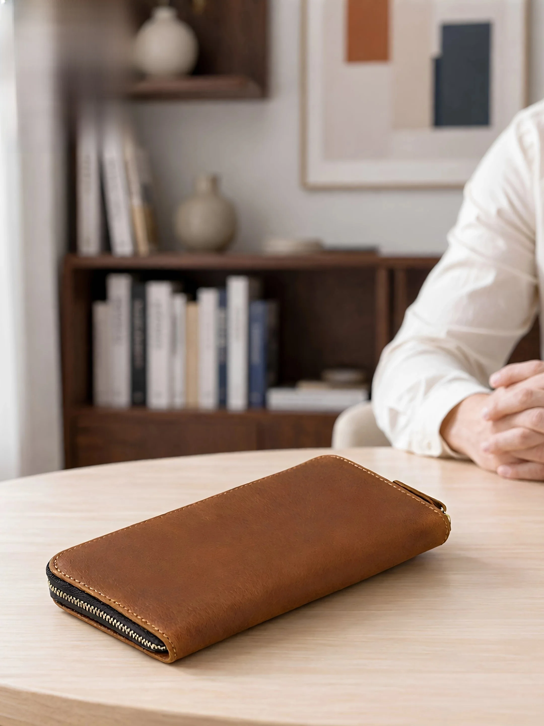 yuqixuan-men's-long-zipper-genuine-leather-wallet-mad-skin-card-holder-four-compartments-mobile-phone-bag-color