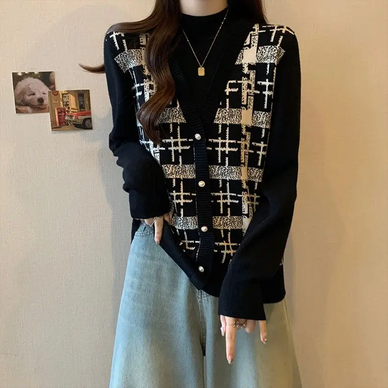 

Можно носить жаккардовый свитер больших размеров, уменьшающий возраст, женский свитер из двух частей с полувысоким воротником, вязаный свитер с эффектом похудения