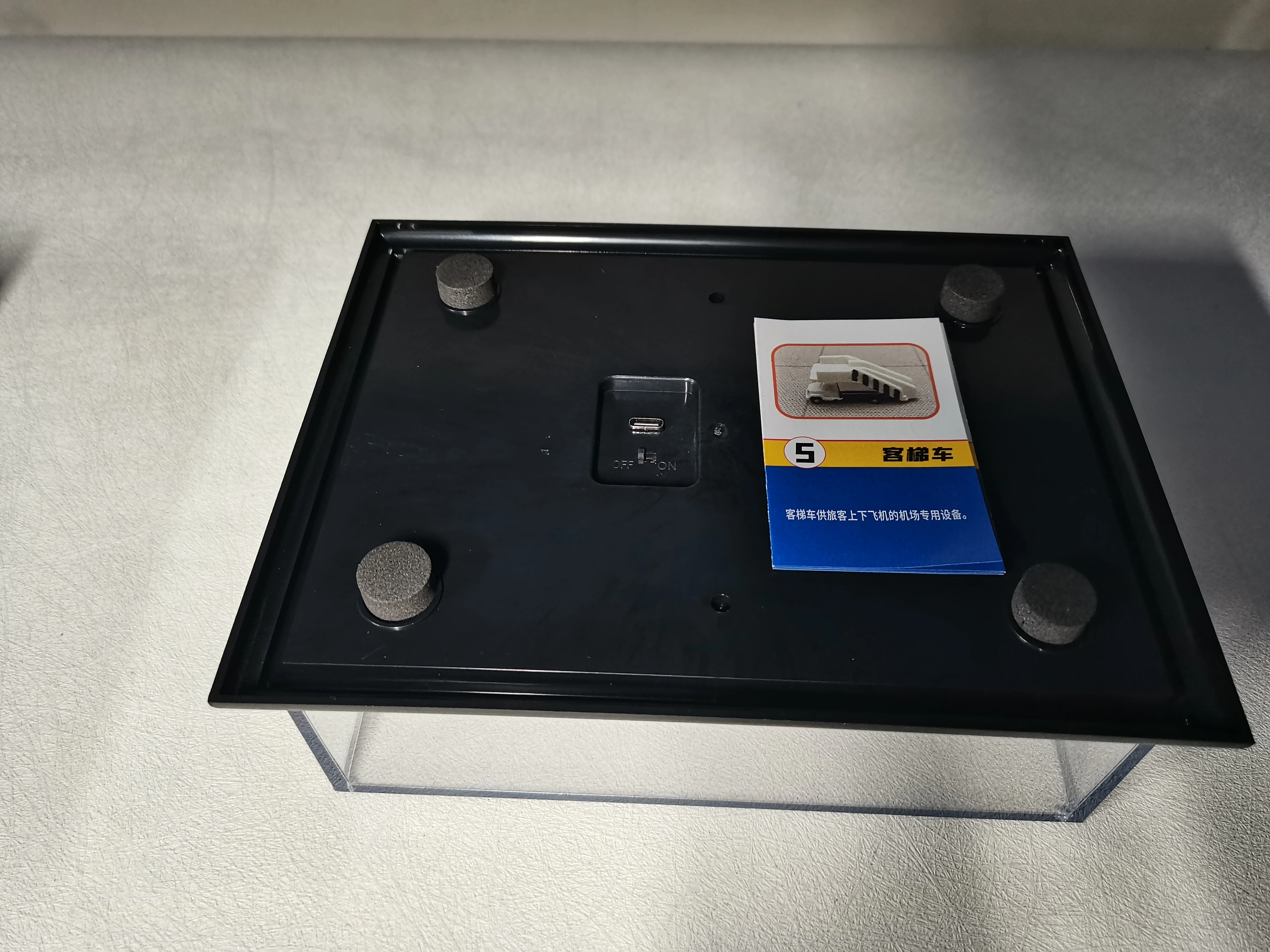 1/400 مقياس الطائرات ABS المشهد نموذج الصين الخطوط الجوية الشرقية مطار طائرة الديكور نموذج بلاستيكي لعبة تعليمية للأطفال