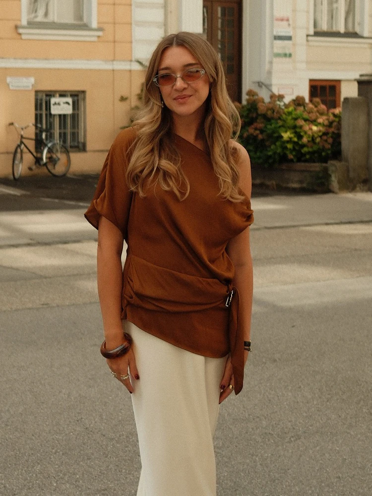 

HH Women Casual Pants Suit Dew Shoulder Golden Button Sleeveless Solid Short Top+Pleated High-Waisted Wide Leg Long Pant