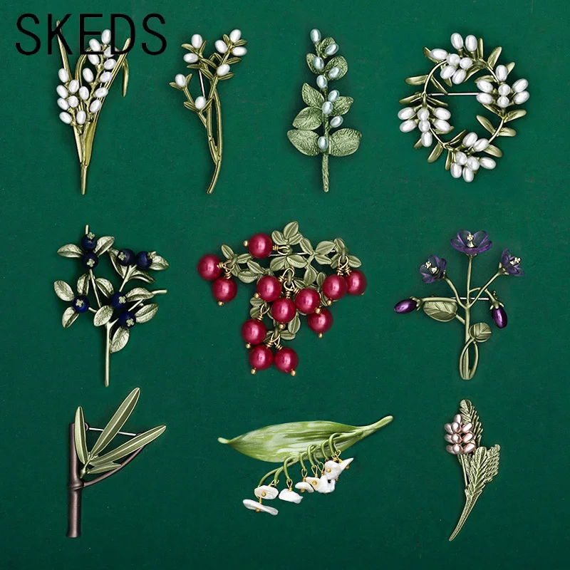 SKEDS Vintage Berry Leaves Enamel Brooches For Women Classic Simple Design Retro Badges Pins Metal Plant Corsage Gift For Lady