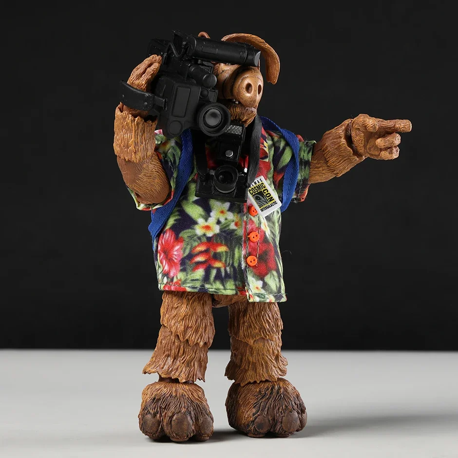 NECA ALF Ultimate Cosmic Con Collection Action Figure Toy Decoration Model