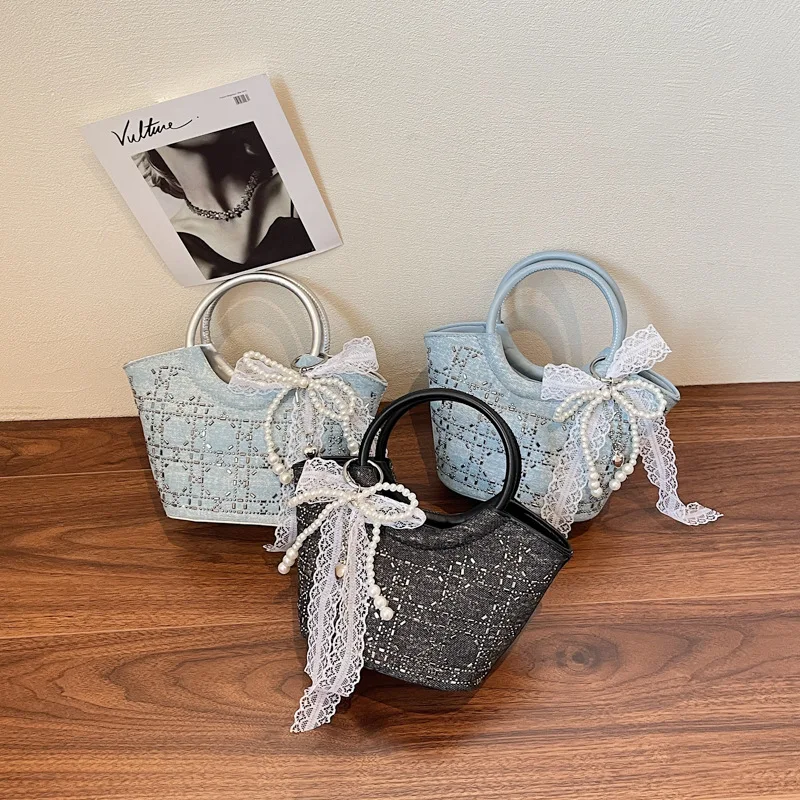 

Handbag Handle Pearls and butterflies adorn the chain Luxury design cross-body Women Shoulder Bag Female Crossbody Bag Trend