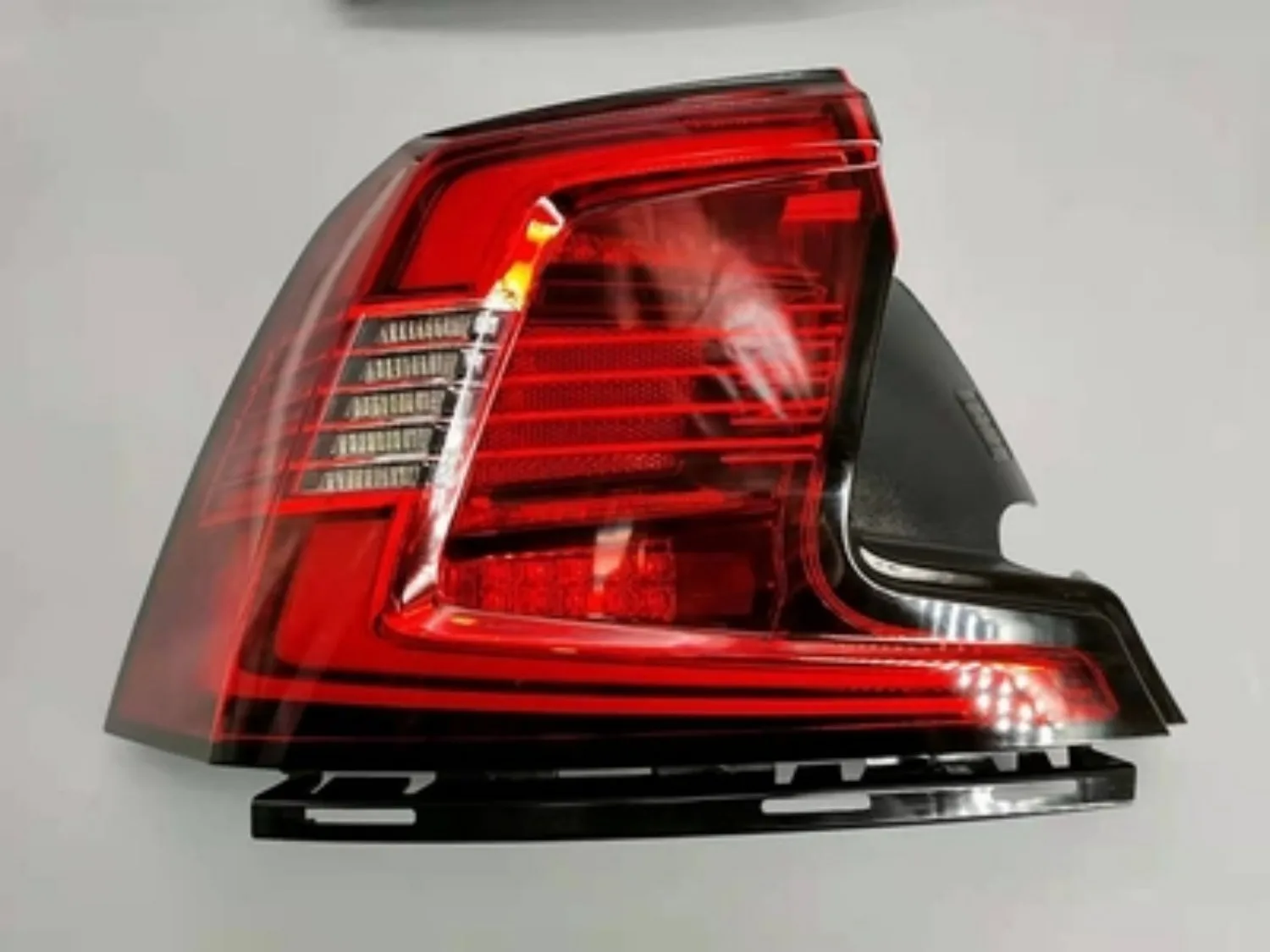 Car Rear Light for Volvo S90 21-22 LED Taillight Tail Light Brake Warning lamp Turn Signal