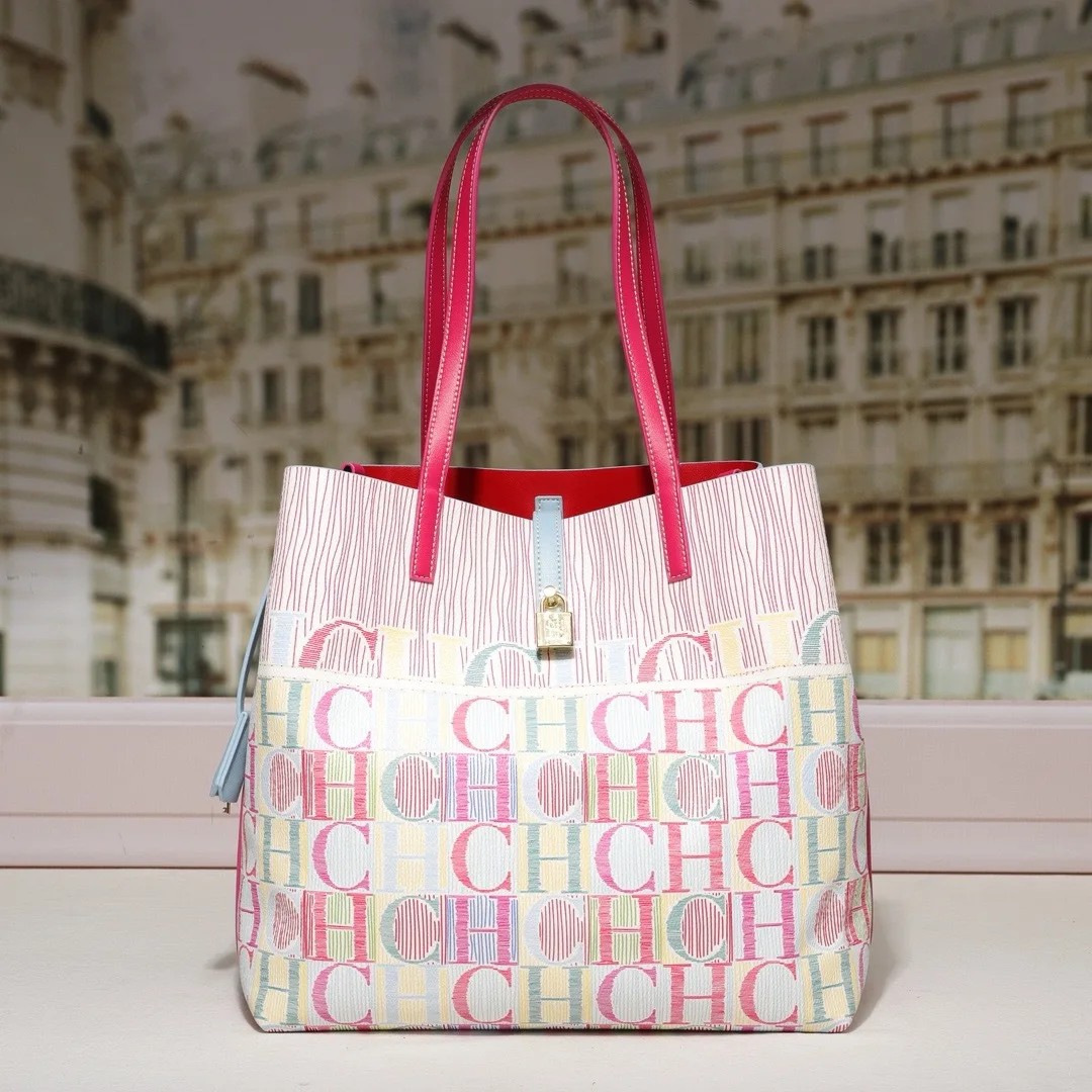 

2025 Chic Elegant Leather Classic Handbag Paris Fashion For Women Crossbody Large Capacity Minimalist Unique